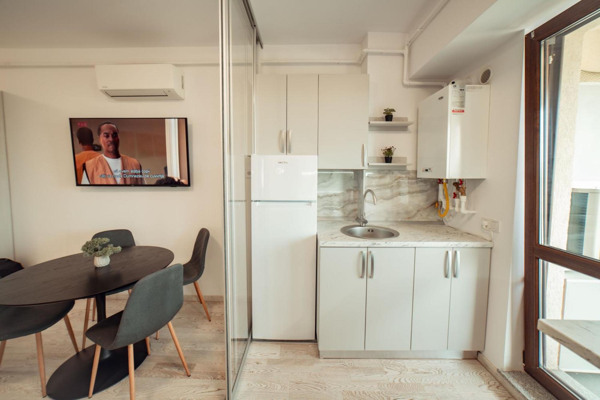 Cozy Aparthotel - Ultracentral Luxury Apartments Iasi Extérieur photo