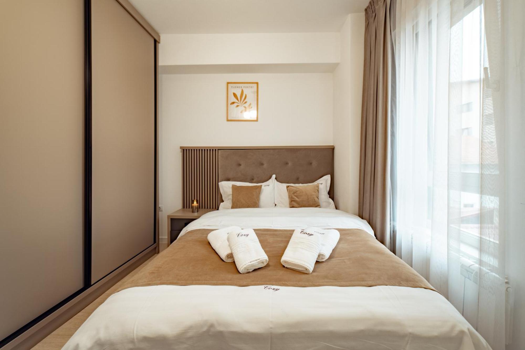 Cozy Aparthotel - Ultracentral Luxury Apartments Iasi Extérieur photo
