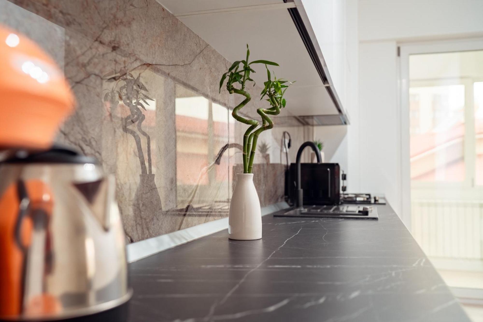 Cozy Aparthotel - Ultracentral Luxury Apartments Iasi Extérieur photo