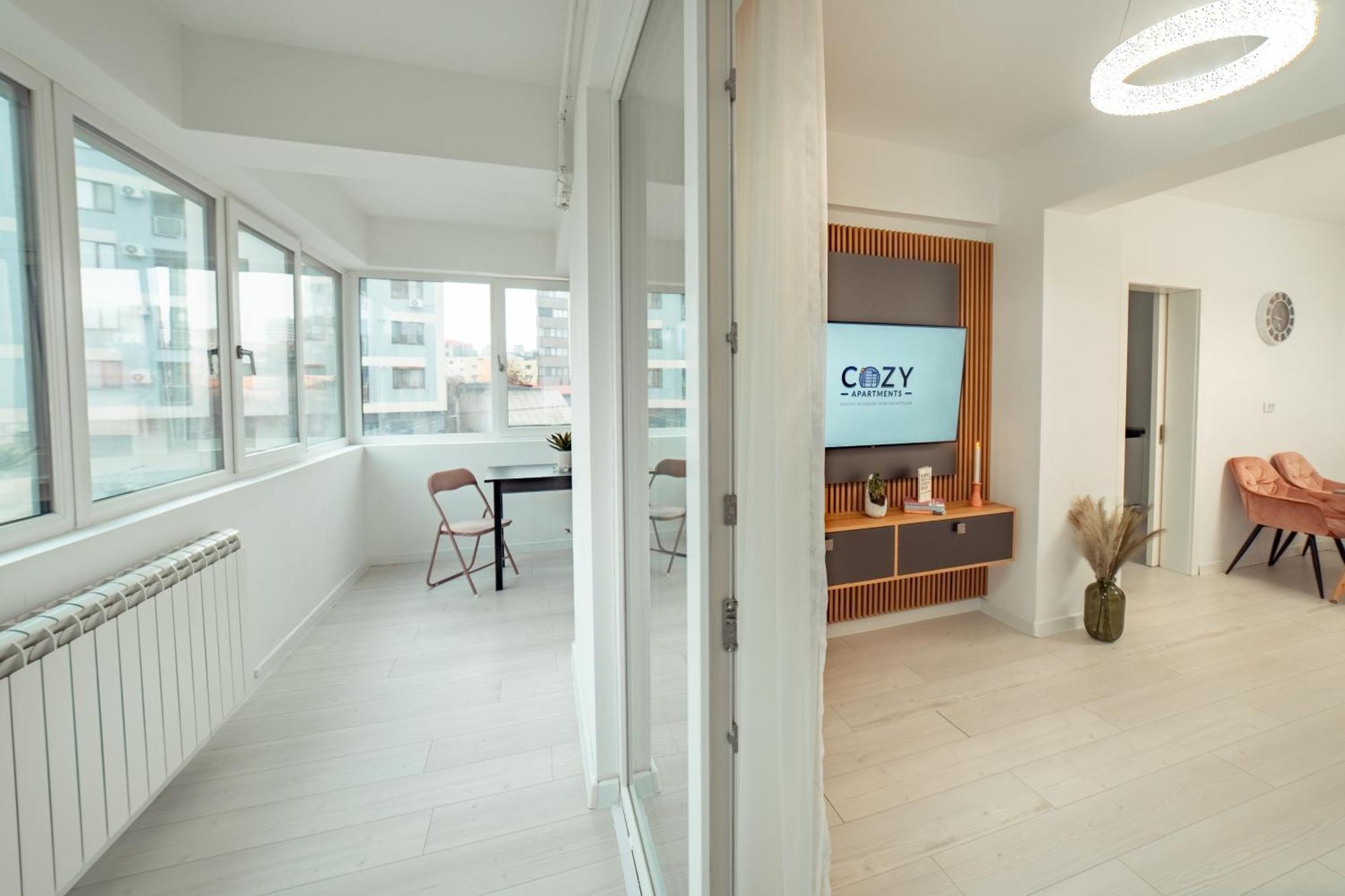 Cozy Aparthotel - Ultracentral Luxury Apartments Iasi Extérieur photo